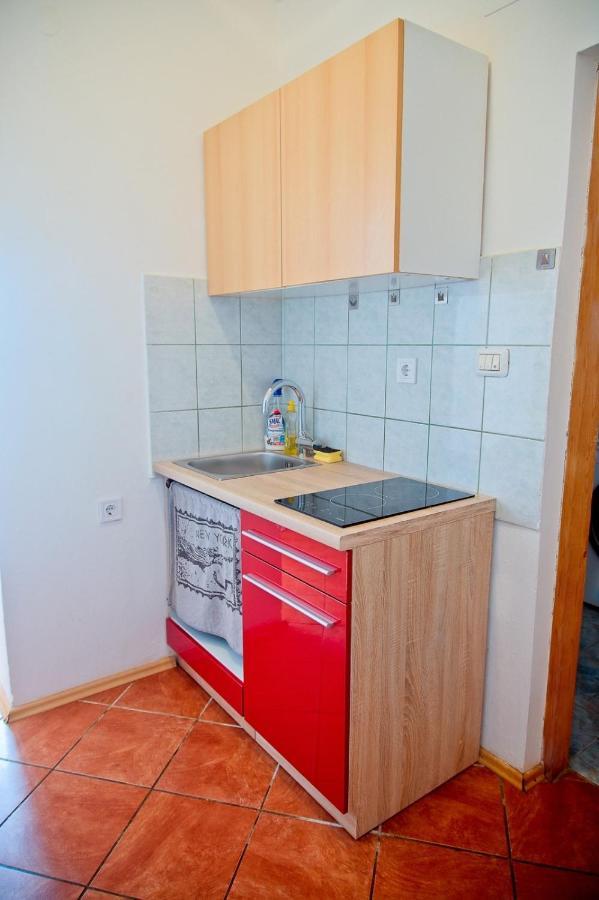 Апартаменти Apartmans Dina And Hana Radeki Polje 50 Loborika Екстер'єр фото