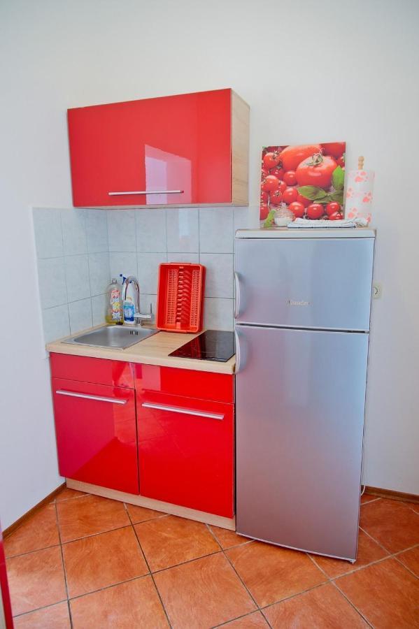 Апартаменти Apartmans Dina And Hana Radeki Polje 50 Loborika Екстер'єр фото