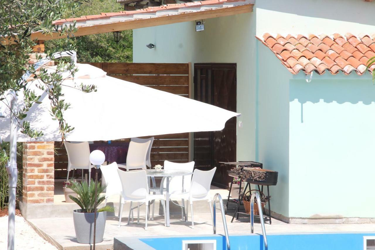 Апартаменти Apartmans Dina And Hana Radeki Polje 50 Loborika Екстер'єр фото